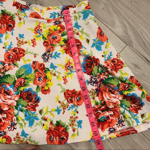 Flower Flowy Skirt - Picture 4 of 7